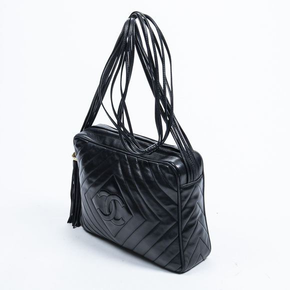 Chanel CC Ball Tassel Diamond Rectangle Zip in Black Quilted Leather - Picture 5 of 7